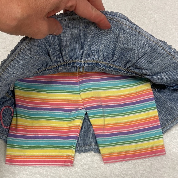 Levi’s red tab ruffle denim skirt with attached rainbow stripe shorts 2t - Picture 4 of 8